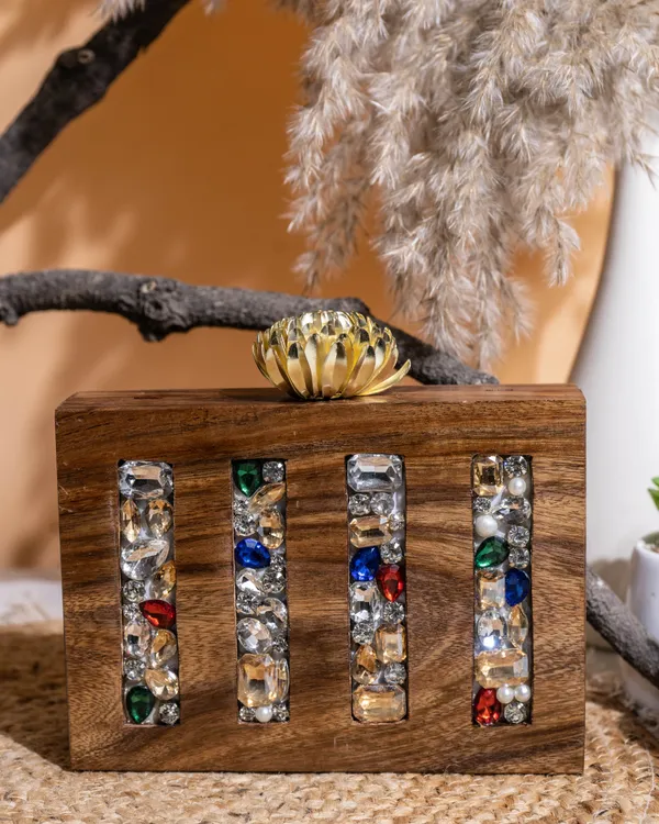 Zariya_Jewel_Inlay_Lotus_Clutch